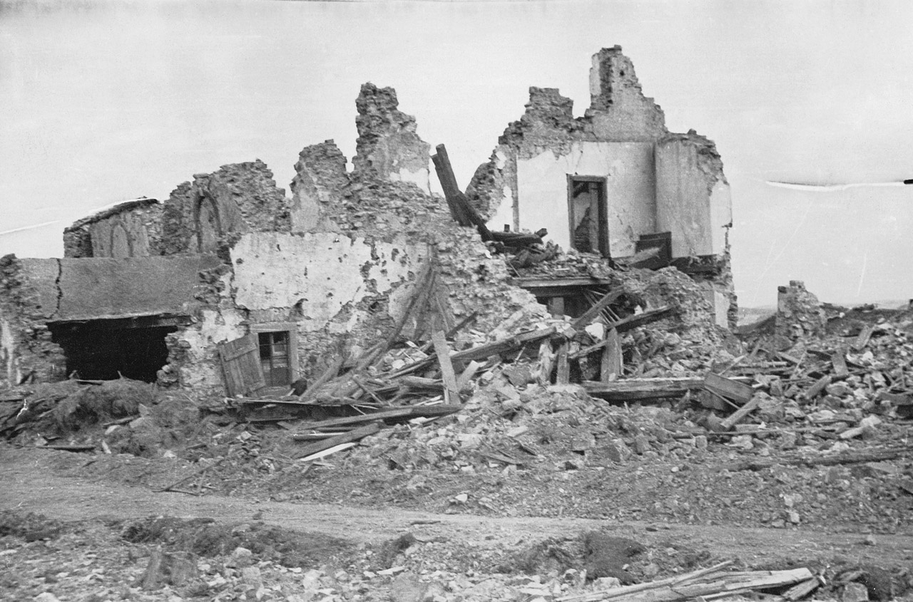 Kriegszerstörungen in der Roten Zone, LHAKo Best. 710 Nr. 3664 